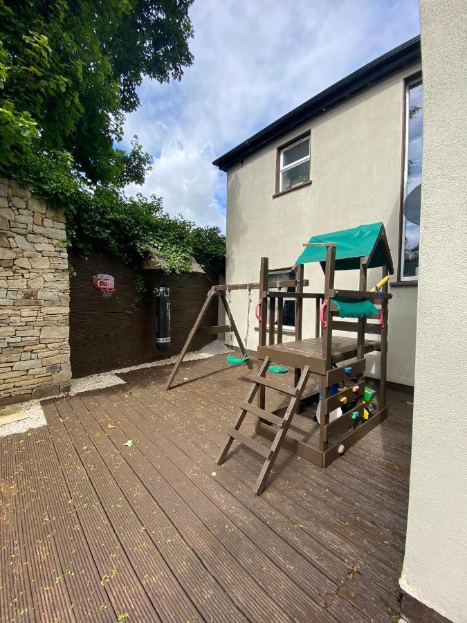 Town Villa With Charming Garden, Bbq Area & Sleeps 6 Cashel  Exterior photo